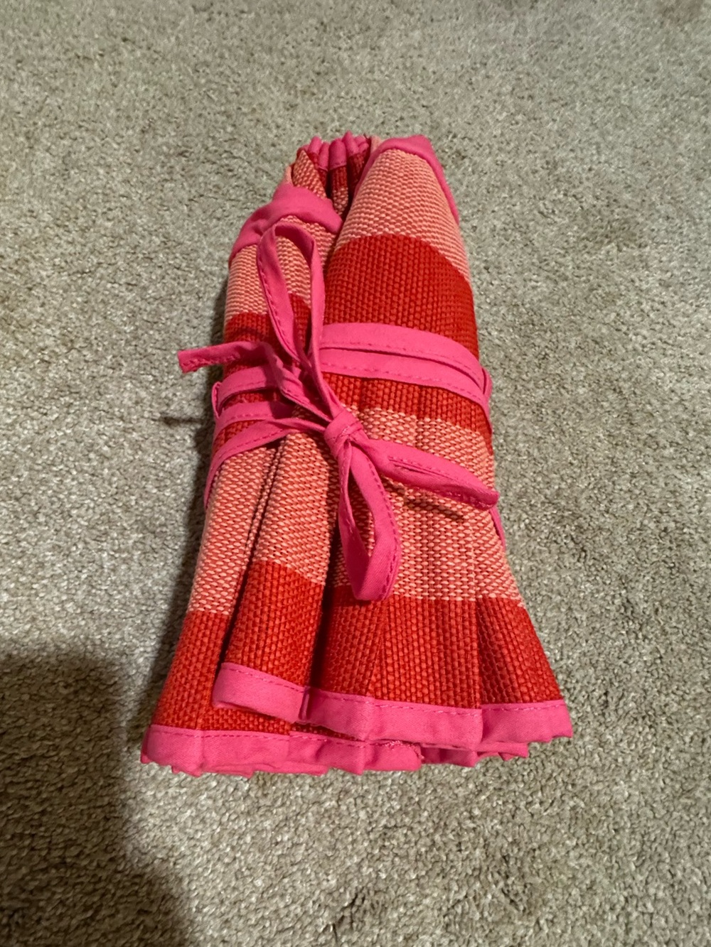 Stylish Pink & Red Wide-Brim Sun Hat with Bow - Picture 3 of 3